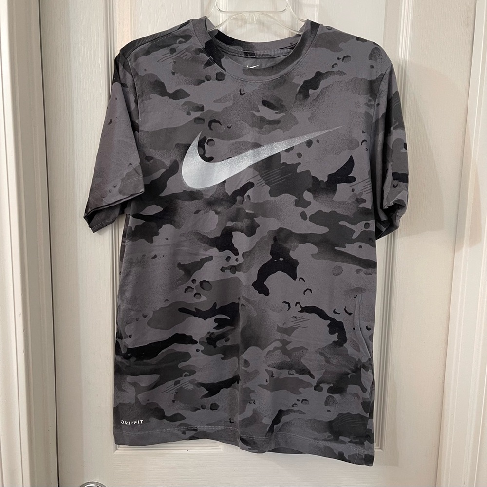 Nike Tee - Dri Fit - Gray Camo.  Mens:  Medium.